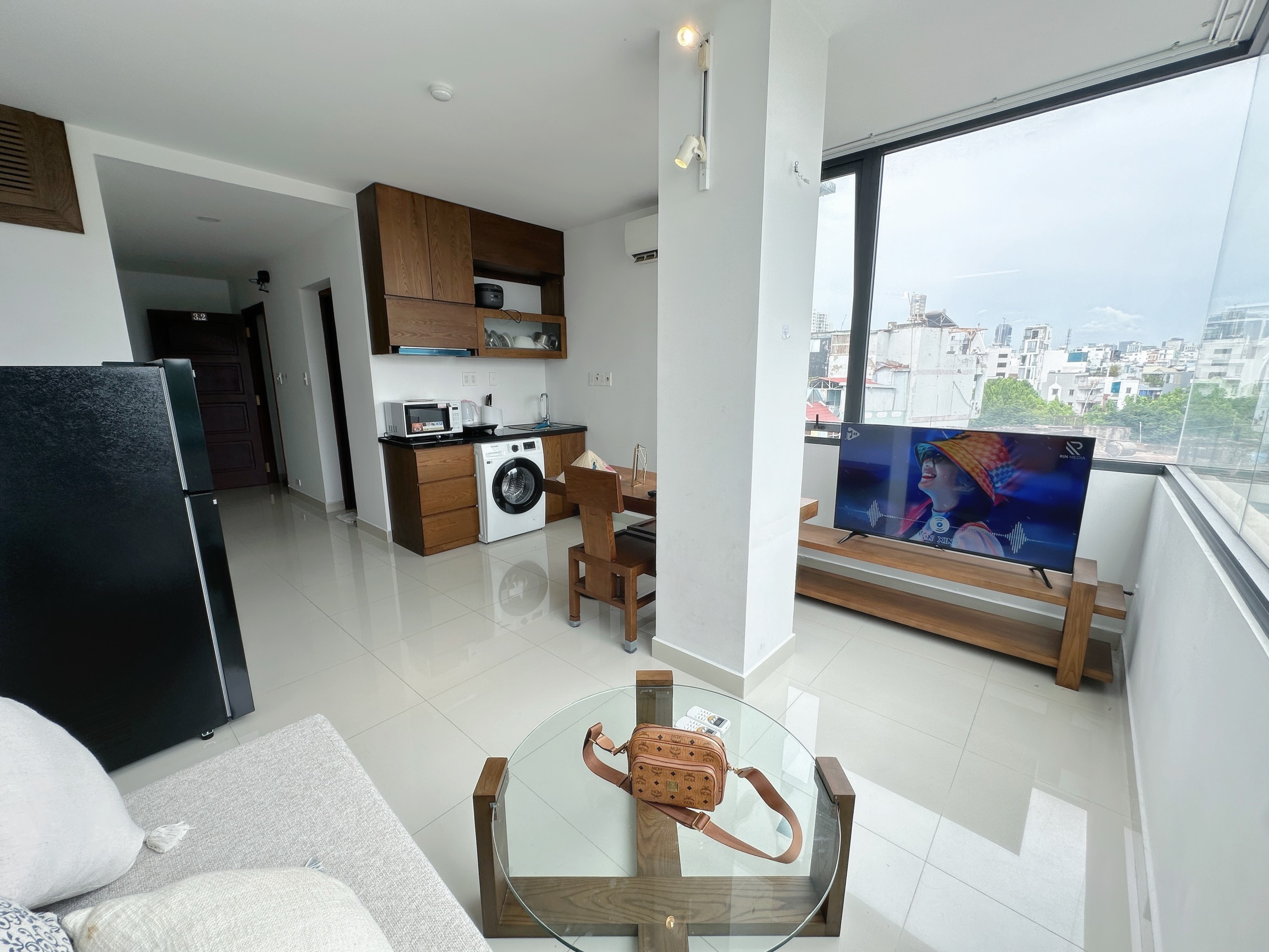 ✨ CHO THUÊ CĂN HỘ 2 PHÒNG NGỦ CỬA SỔ LỚN ĐÓN NẮNG, VIEW ĐẸP NGAY CHÂN CẦU CÔNG LÝ✨
