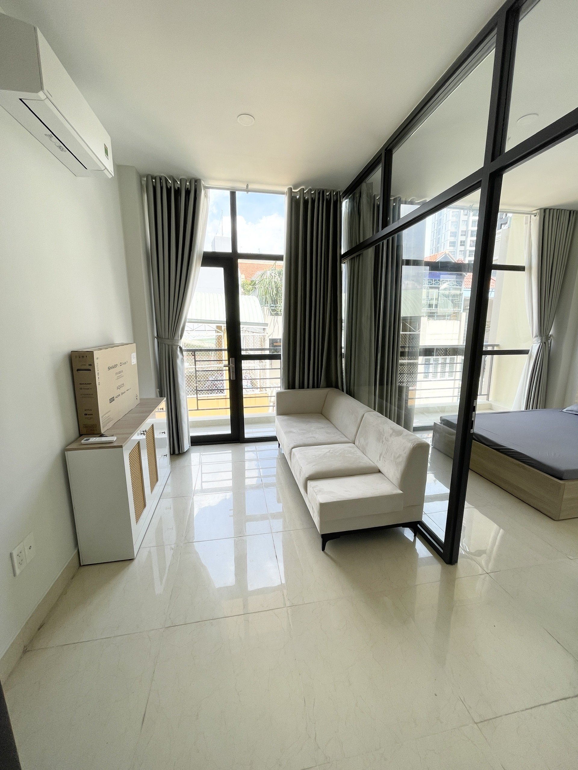 🌸 1PN BAN CÔNG NGAY TRƯỚC CỔNG SÂN BAY🌸